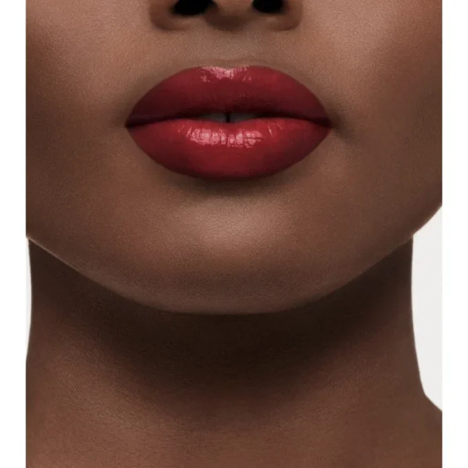 Barra de labios Burberry Brit Shine – Oxblood n.º 97 Barra de labios Burberry Brit Shine – Oxblood n.º 97