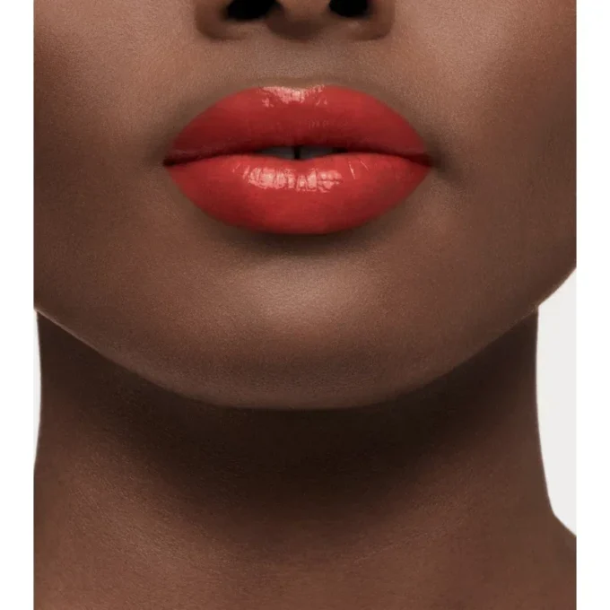 Barra de labios Burberry Brit Shine – Russet n.º 93 Barra de labios Burberry Brit Shine – Russet n.º 93