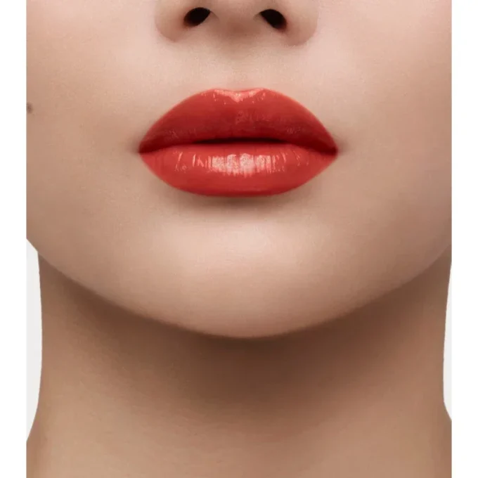 Barra de labios Burberry Brit Shine – Russet n.º 93 Barra de labios Burberry Brit Shine – Russet n.º 93