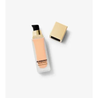 Base de maquillaje mate perfeccionadora Beyond Wear – 40 Light Cool