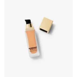 Base de maquillaje mate perfeccionadora Beyond Wear – 60 Neutro medio