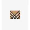 Billetera delgada con dos compartimentos y estampado de cuadros Billetera delgada con dos compartimentos y estampado de cuadros