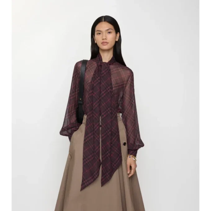 Blusa de seda con estampado de cuadros Blusa de seda con estampado de cuadros