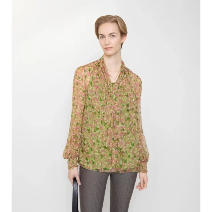 Blusa de seda con estampado floral Blusa de seda con estampado floral