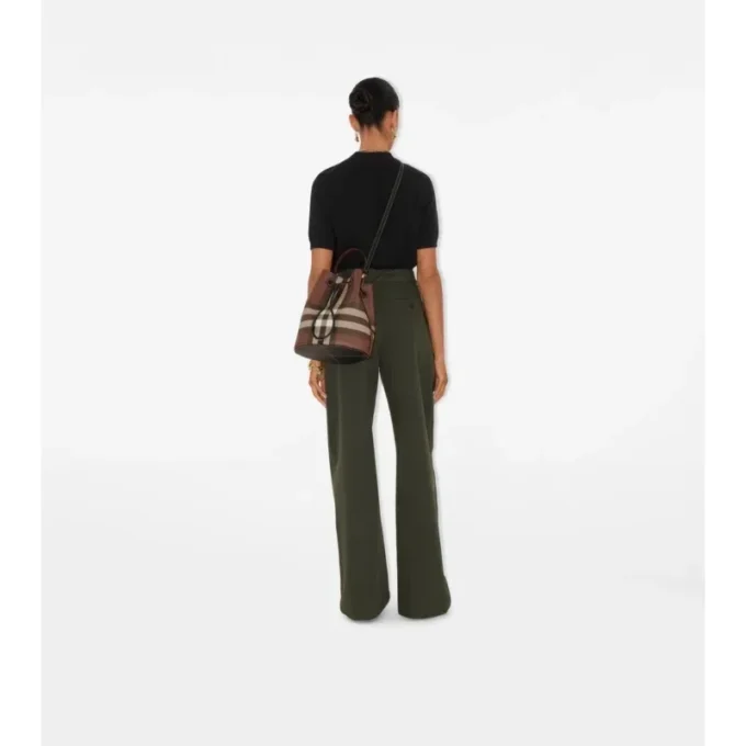 Bolso tipo cubo con estampado de cuadros pequeños Bolso tipo cubo con estampado de cuadros pequeños