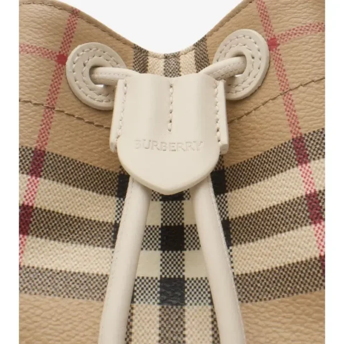 Bolso tipo cubo Mini Check Bolso tipo cubo Mini Check