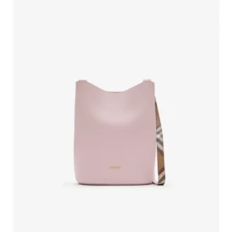 Bolso tipo cubo pequeño de piel