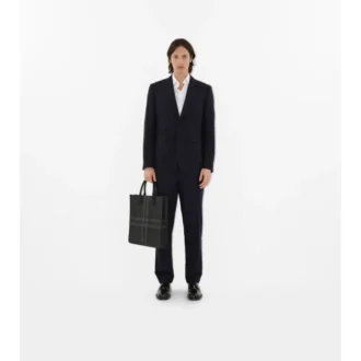 Bolso tote Denny vertical y estilizado Bolso tote Denny vertical y estilizado