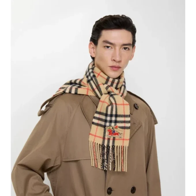 Bufanda de cachemira con estampado de cuadros estrechos Bufanda de cachemira con estampado de cuadros estrechos