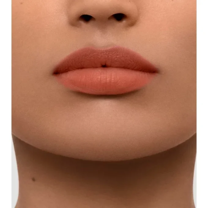 Burberry Brit Matte Lip Veil – English Oak No. 652 Burberry Brit Matte Lip Veil – English Oak No. 652