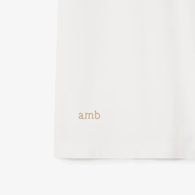 Camisas de algodón con logotipo en el cuello Camisas de algodón con logotipo en el cuello