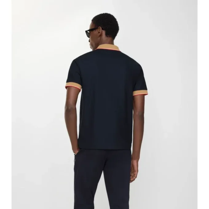 Camisas de algodón con logotipo en el cuello Camisas de algodón con logotipo en el cuello