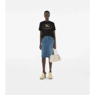 Camiseta de algodón con el sello del caballero