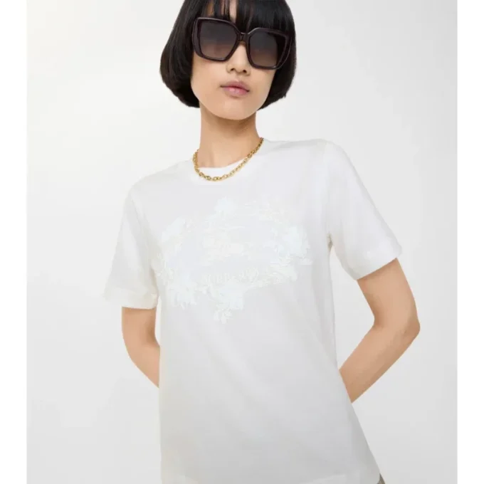 Camiseta de algodón con el sello del caballero