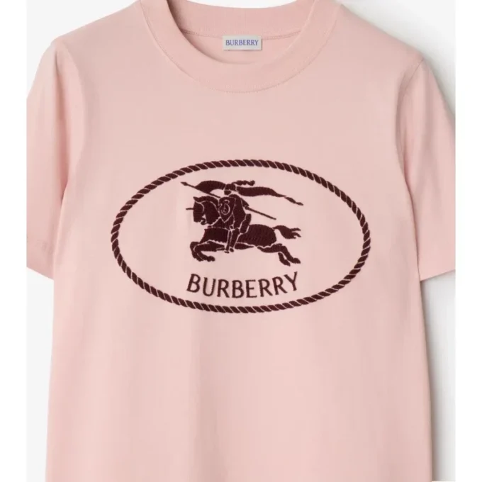 Camiseta de algodón con el sello del caballero
