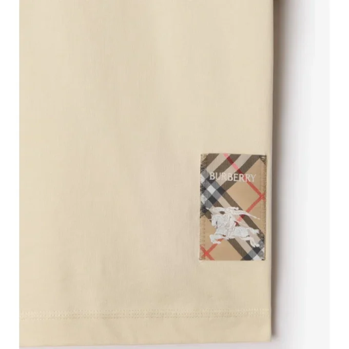 Camiseta de algodón con etiqueta Camiseta de algodón con etiqueta