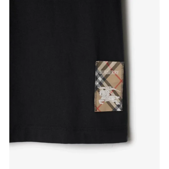 Camiseta de algodón con etiqueta de cuadros Camiseta de algodón con etiqueta de cuadros