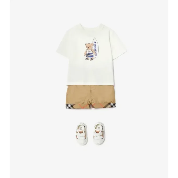 Camiseta de algodón con oso surfista Camiseta de algodón con oso surfista
