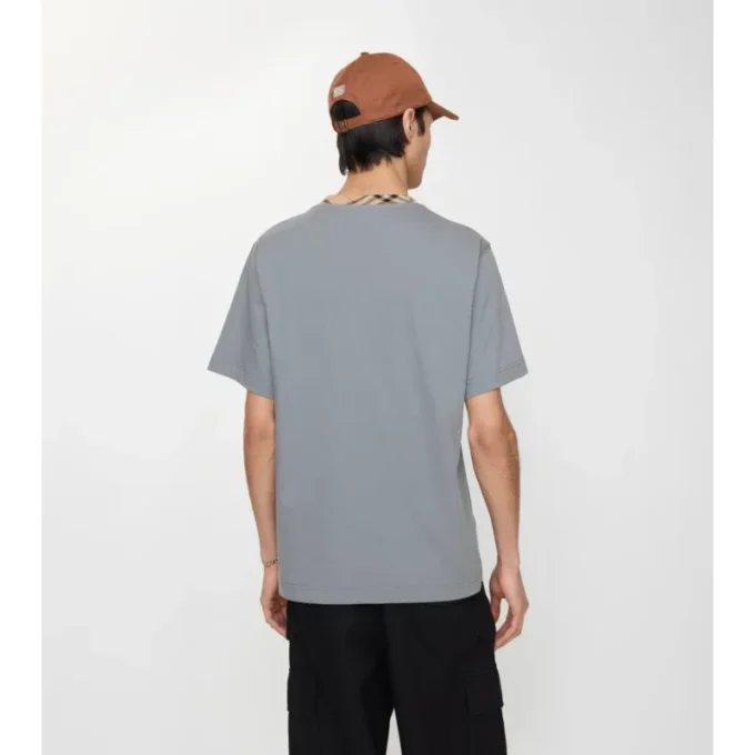 Camiseta de algodón con ribetes a cuadros Camiseta de algodón con ribetes a cuadros