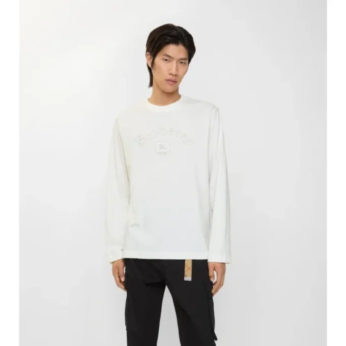 Camiseta de algodón de manga larga con logotipo gótico Camiseta de algodón de manga larga con logotipo gótico