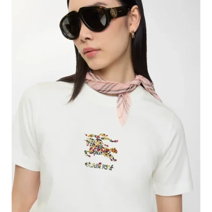 Camiseta de algodón EKD con estampado floral