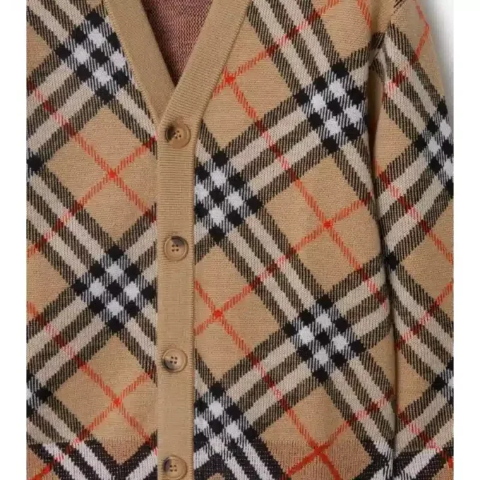 Cardigan de lana con estampado de cuadros Cardigan de lana con estampado de cuadros