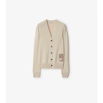 Cardigan de lana con etiqueta de cuadros