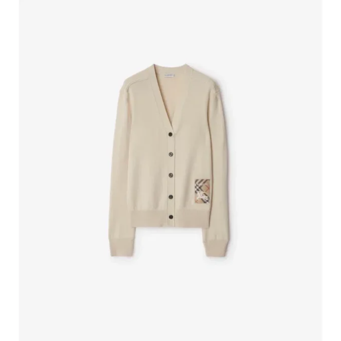 Cardigan de lana con etiqueta de cuadros Cardigan de lana con etiqueta de cuadros