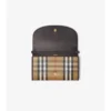 Cartera con correa de cadena Highlands Cartera con correa de cadena Highlands
