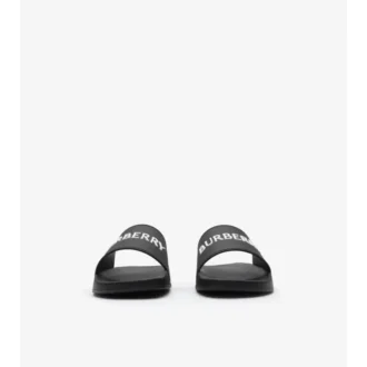 Chanclas con logotipo
