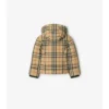 Chaqueta acolchada con capucha y estampado de cuadros Chaqueta acolchada con capucha y estampado de cuadros
