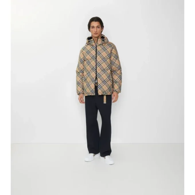 Chaqueta acolchada reversible con capucha y estampado de cuadros