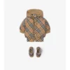 Chaqueta acolchada reversible de nailon con estampado de cuadros Chaqueta acolchada reversible de nailon con estampado de cuadros