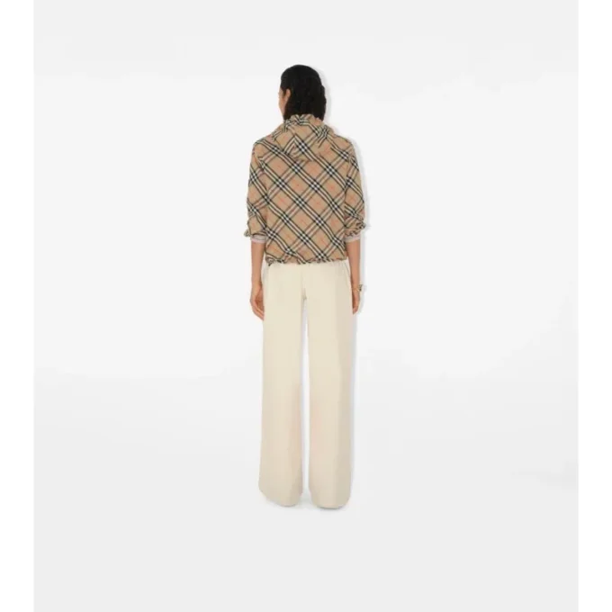 Chaqueta con capucha y estampado de cuadros Chaqueta con capucha y estampado de cuadros