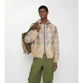 Chaqueta con capucha y estampado de cuadros degradado Chaqueta con capucha y estampado de cuadros degradado