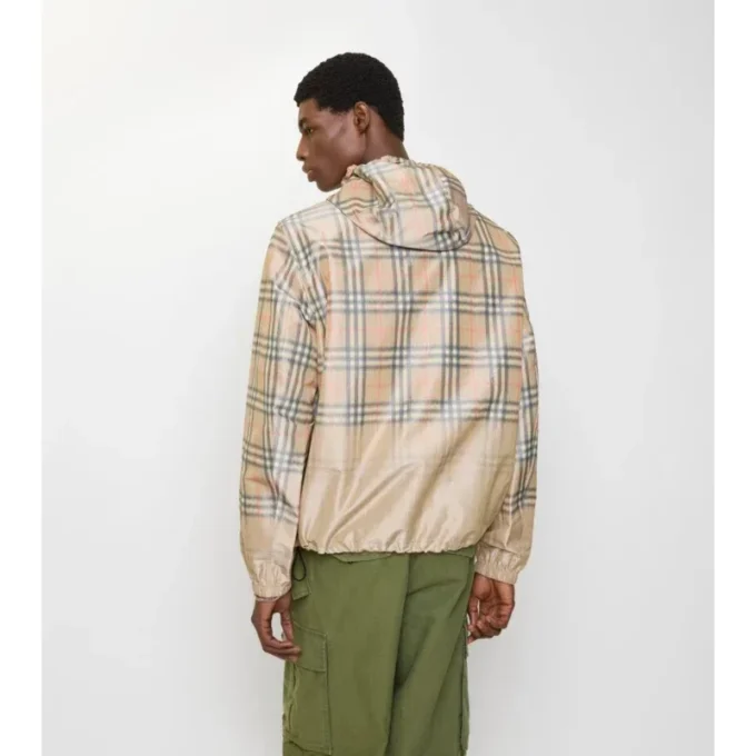Chaqueta con capucha y estampado de cuadros degradado