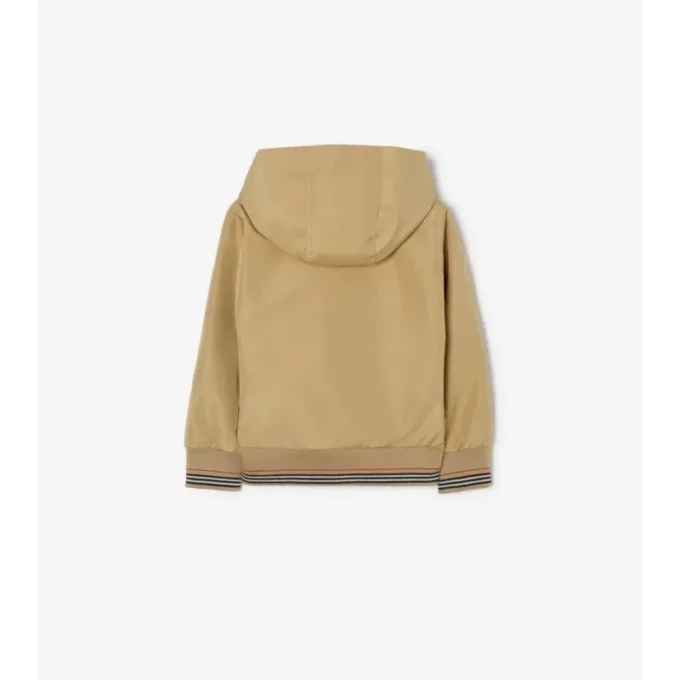 Chaqueta con capucha y ribetes de cuadros Chaqueta con capucha y ribetes de cuadros