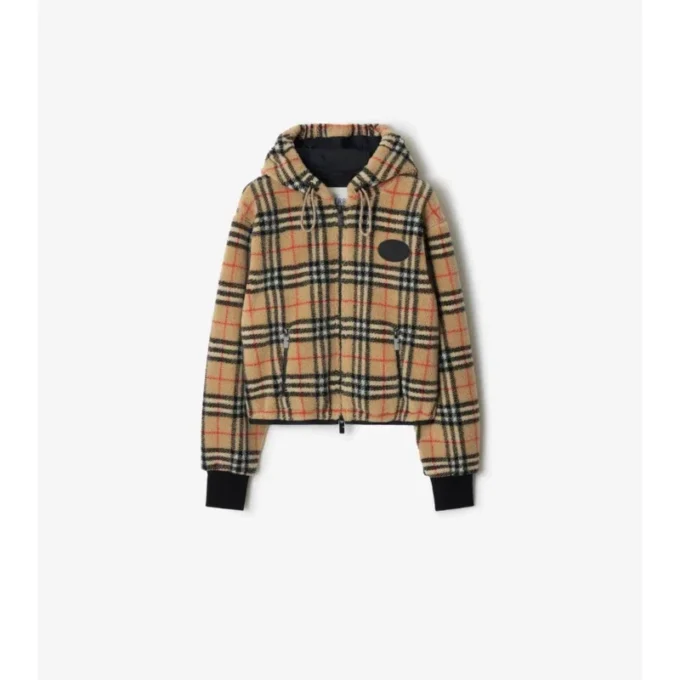 Chaqueta corta con capucha de forro polar a cuadros Chaqueta corta con capucha de forro polar a cuadros