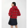 Chaqueta corta con capucha de forro polar a cuadros Chaqueta corta con capucha de forro polar a cuadros
