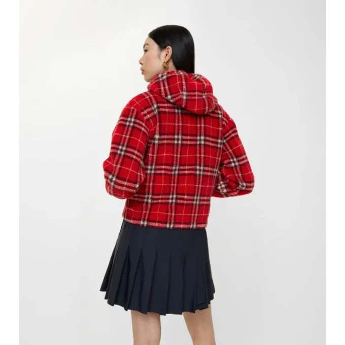 Chaqueta corta con capucha de forro polar a cuadros Chaqueta corta con capucha de forro polar a cuadros