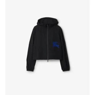 Chaqueta corta con capucha de nylon