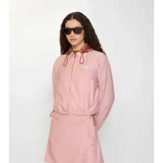 Chaqueta corta con capucha Newcott