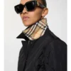 Chaqueta corta de nailon acolchada