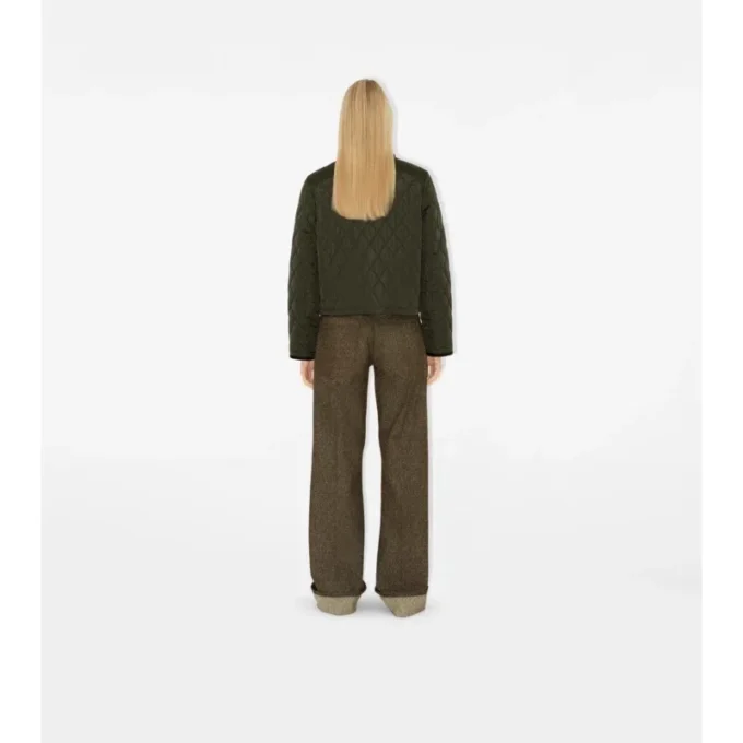 Chaqueta corta de nailon acolchada
