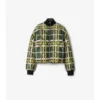 Chaqueta corta reversible de nailon con estampado de cuadros y cinturón
