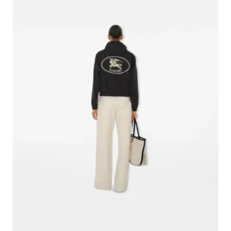 Chaqueta de nailon con sello del caballero