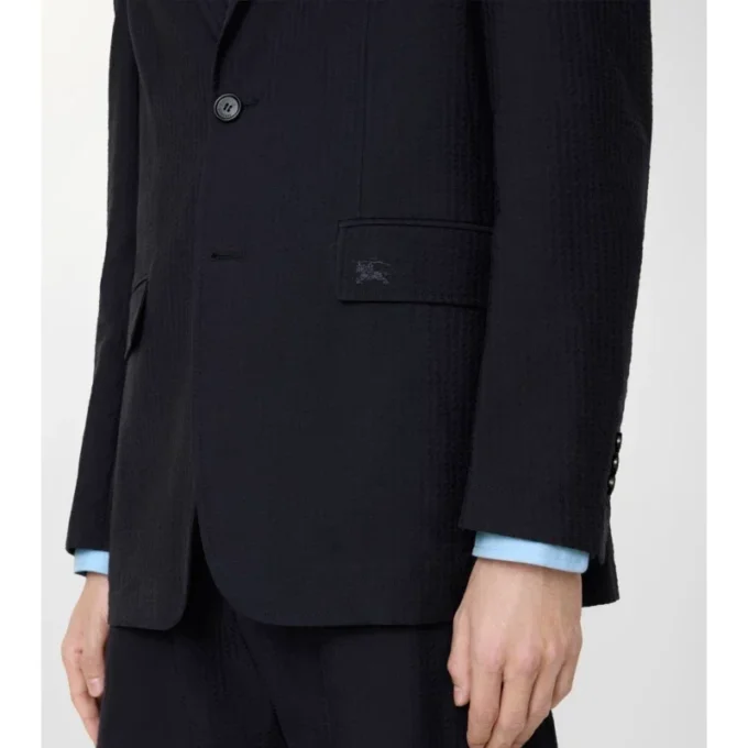 Chaqueta entallada de algodón y lino con efecto seersucker Chaqueta entallada de algodón y lino con efecto seersucker