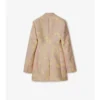 Chaqueta entallada de lana rosa Chaqueta entallada de lana rosa