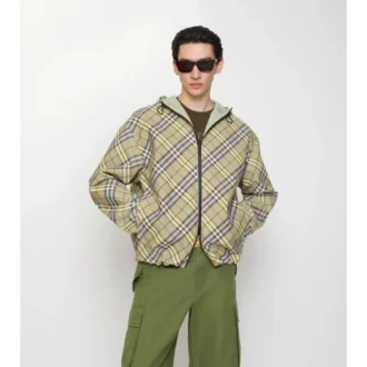 Chaqueta reversible con capucha y estampado de cuadros