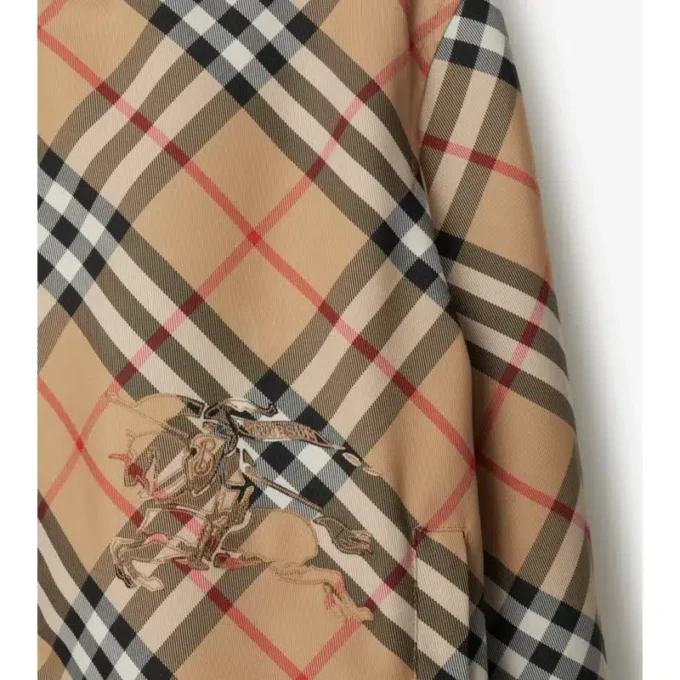 Chaqueta reversible corta con estampado de cuadros